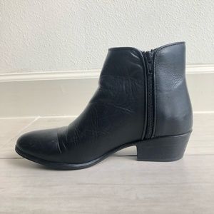 Steve Madden Black Leather Ankle Booties